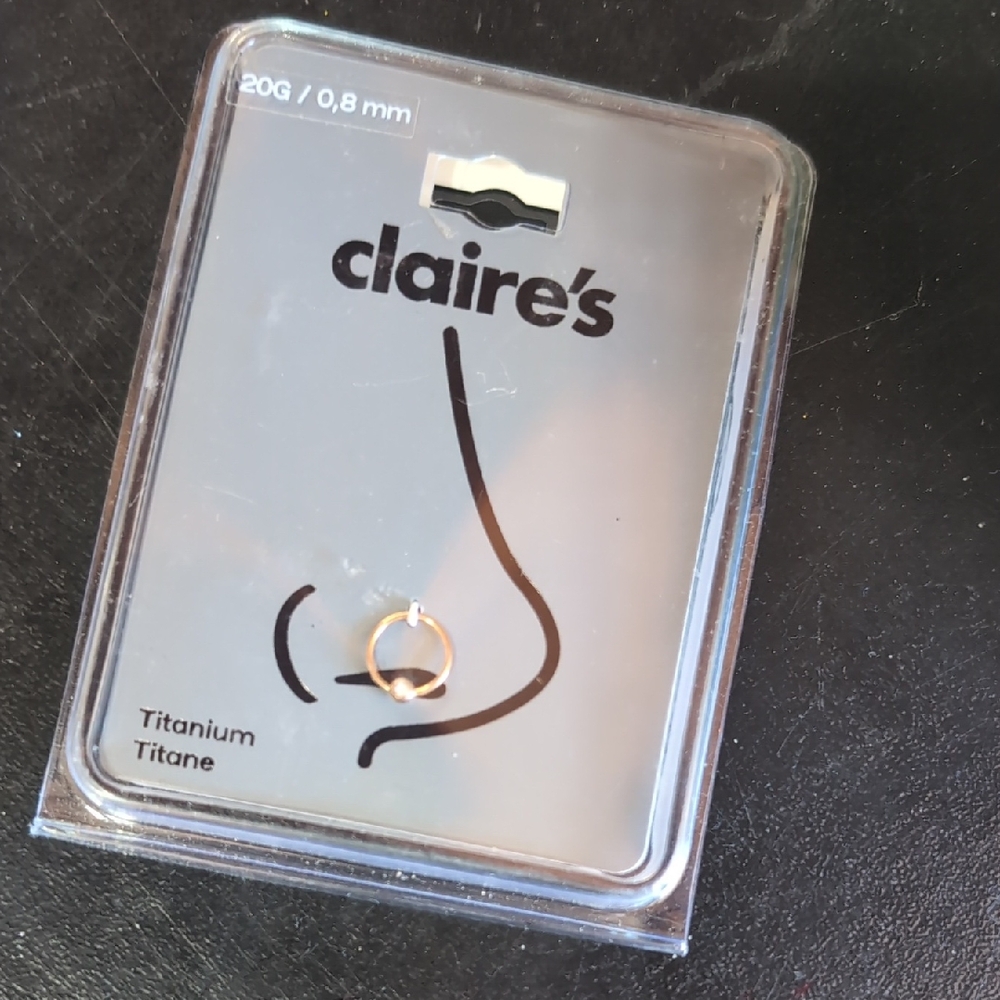 Claire's Elegant Gold Hoop Nose Ring